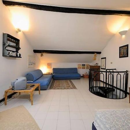 Mansarda A Finalborgo - Fascino E Tradizione Apartment Finale Ligure Bagian luar foto