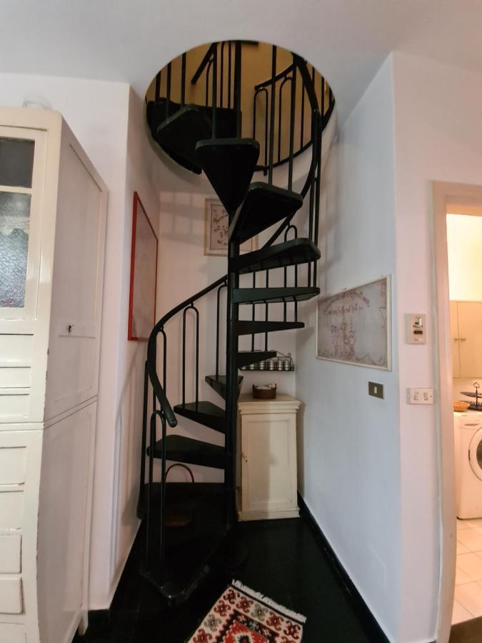 Mansarda A Finalborgo - Fascino E Tradizione Apartment Finale Ligure Bagian luar foto